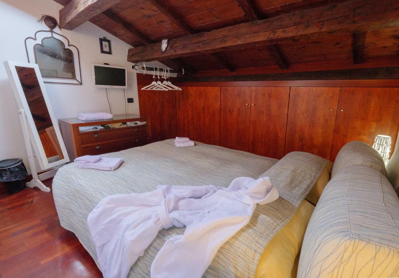 A Casa Di Nina Apartment Senigallia Luaran gambar